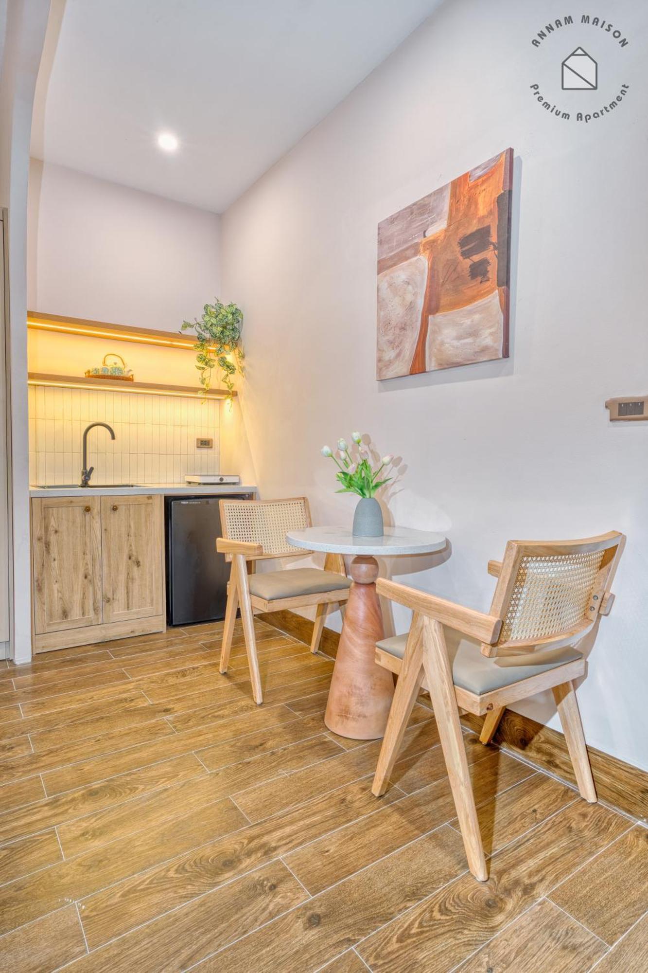 Apartment Annamwestlake - Modern - Lakeview -