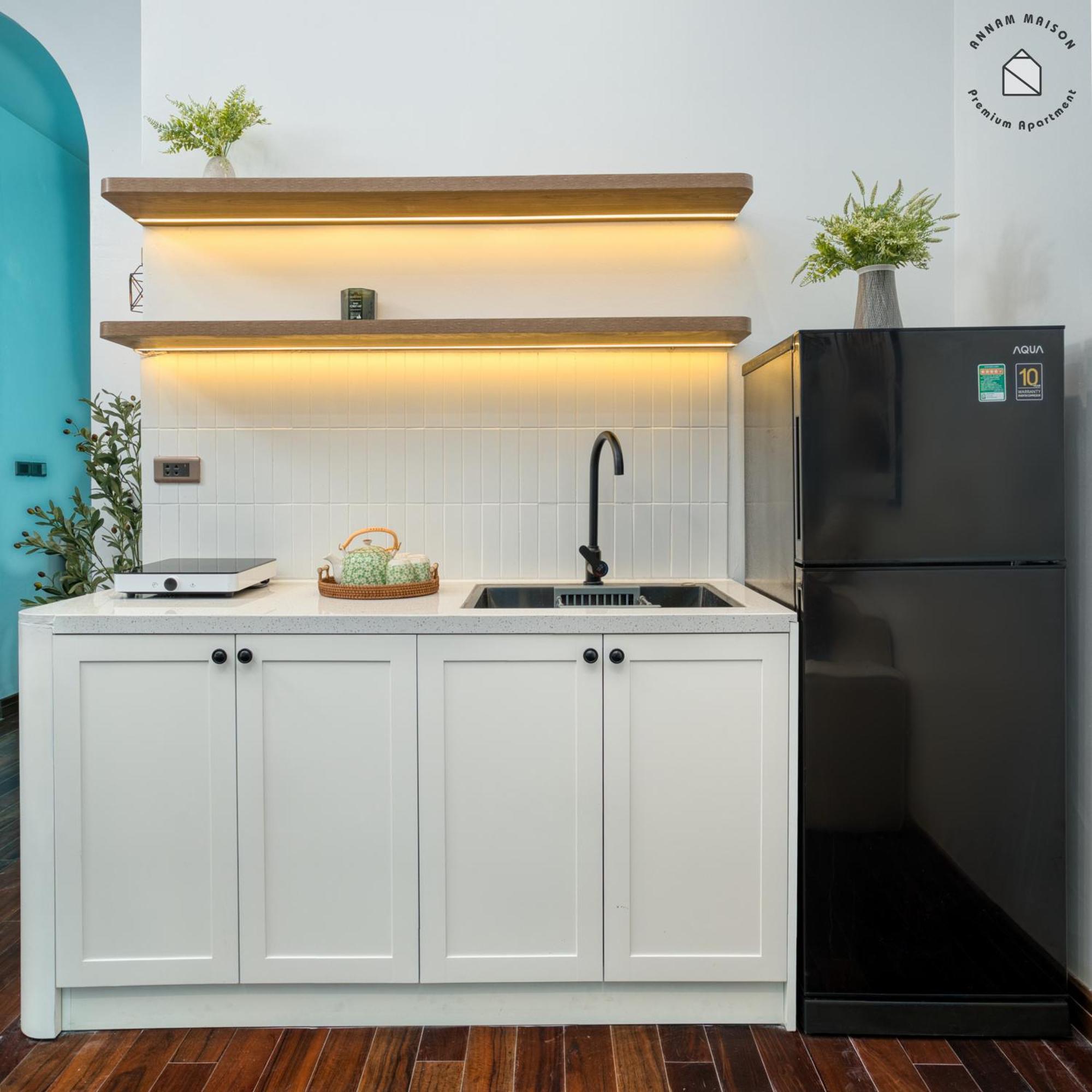 Annamwestlake - Modern - Lakeview - Apartment *